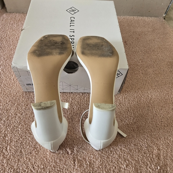 White dress sandals - Picture 3 of 3